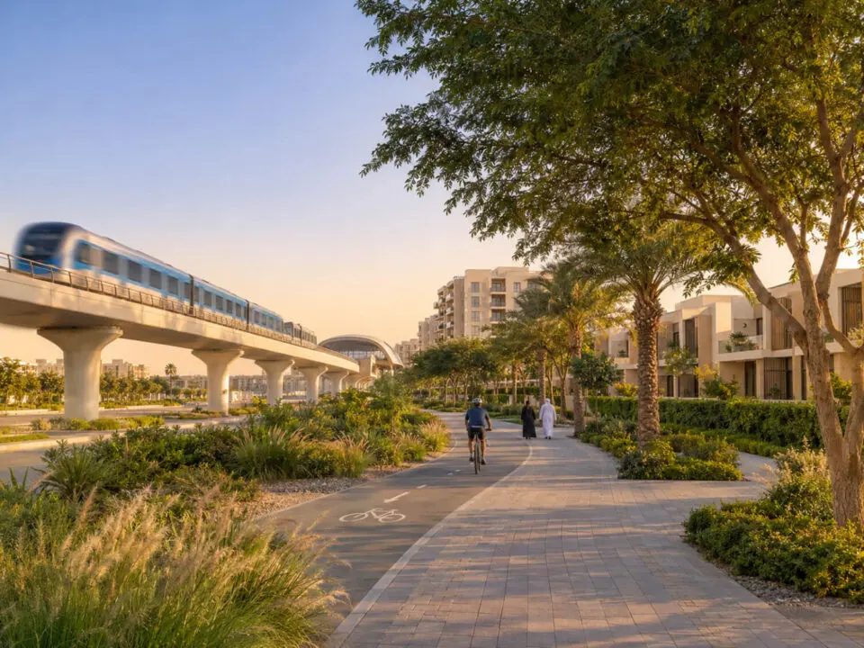 Metro line and cycle path in Dubai Silicon Oasis